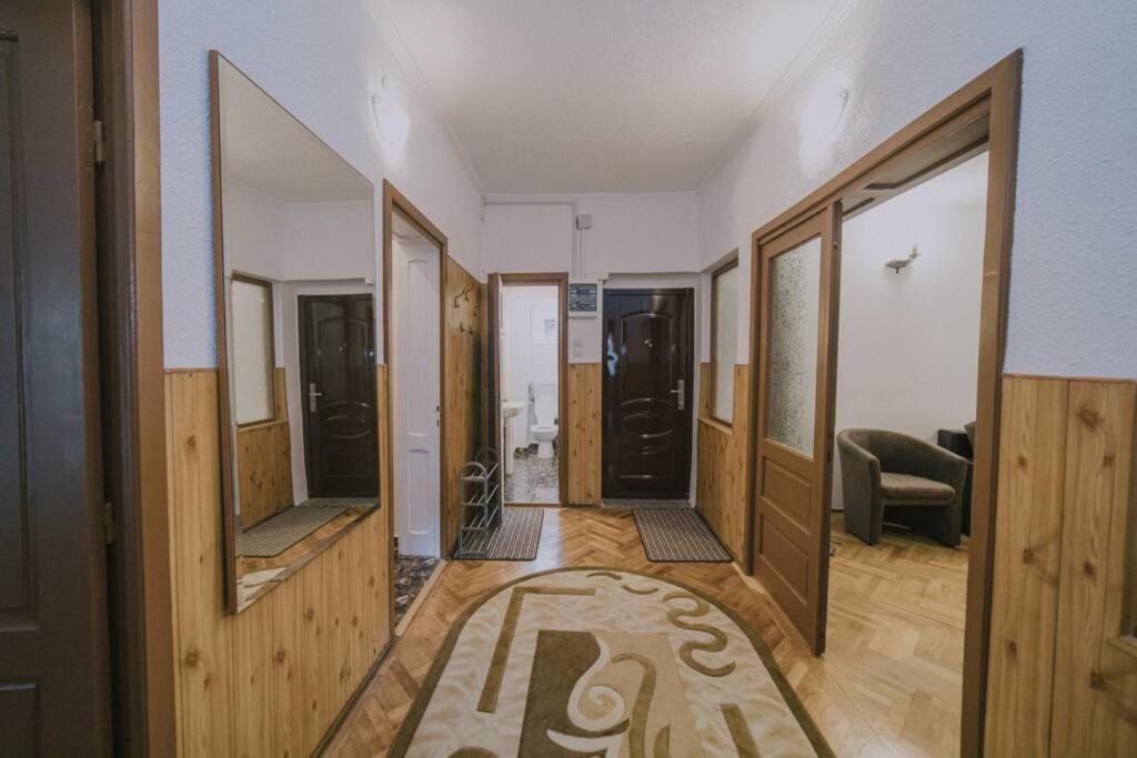 Predoi'S Place Apartment Синая Екстериор снимка